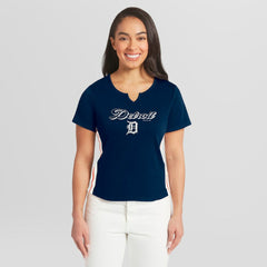 Detroit Tigers WEAR by Erin Andrews Women's Notch Neck Cropped T-Shirt Near Me