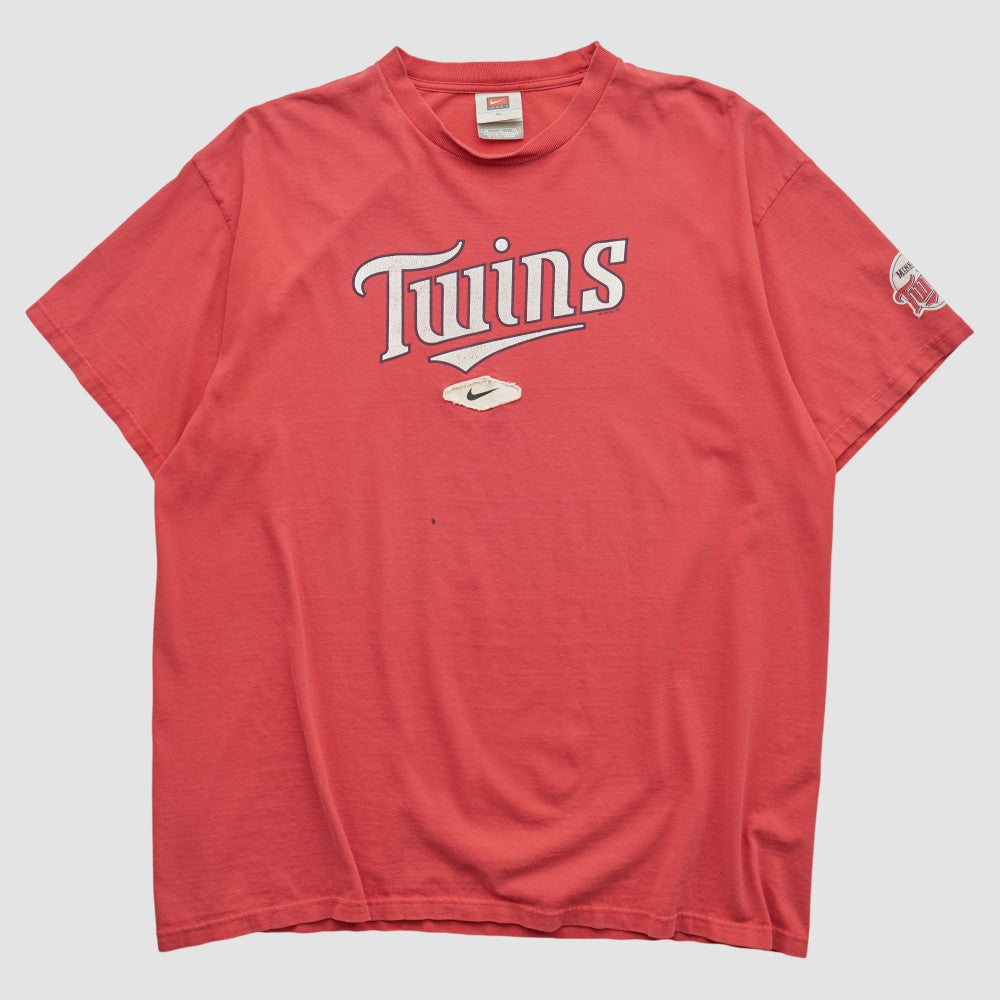 Minnesota Twins Nike 2000s T-shirt Near Me