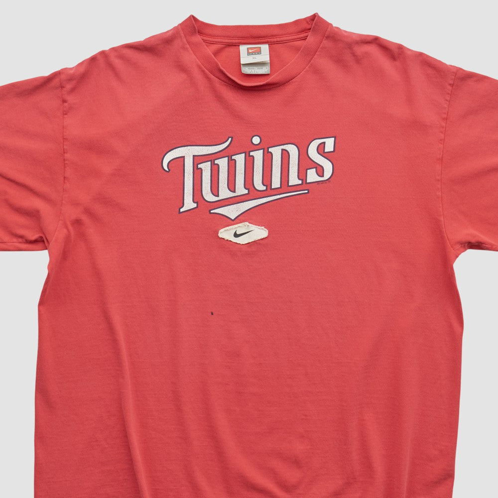Minnesota Twins Nike 2000s T-shirt Near Me