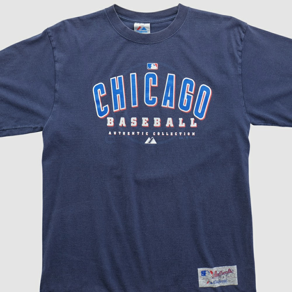 Chicago Cubs Majestic 2000s T-shirt On Sale