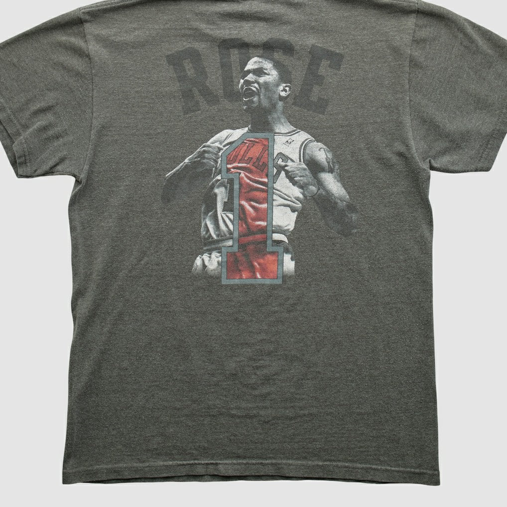 Vintage - Chicago Bulls Majestic 2000s T-shirt - Dark Heather Gray Vintage
