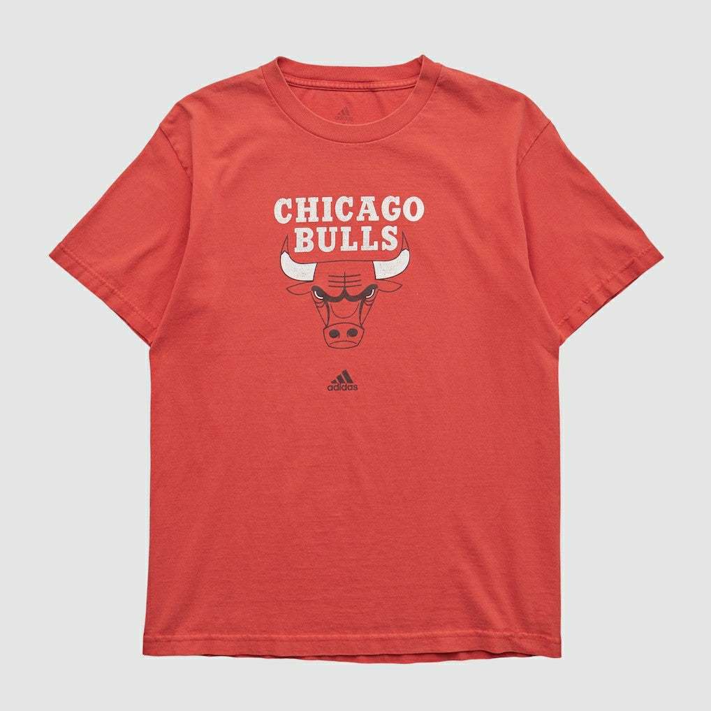 Adidas - Chicago Bulls 2000s T-shirt - Red Vintage