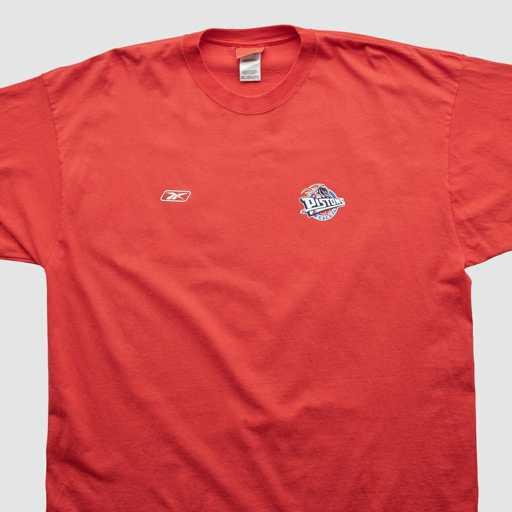 Vintage - Detroit Pistons Reebok 2000s T-shirt - Red Vintage