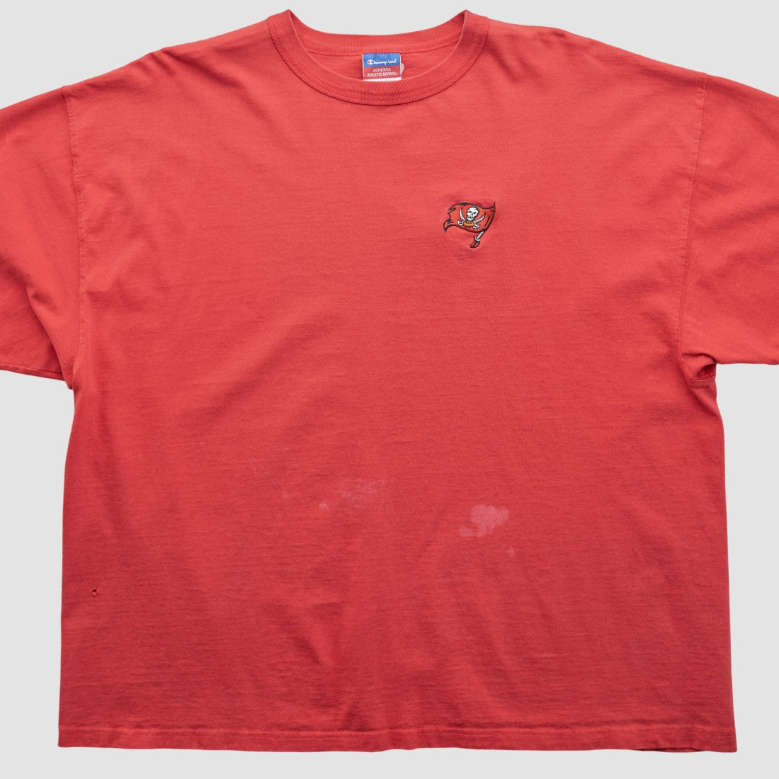Tampa Bay Buccaneers Champion 2000s T-shirt Red Vintage - Fanatics