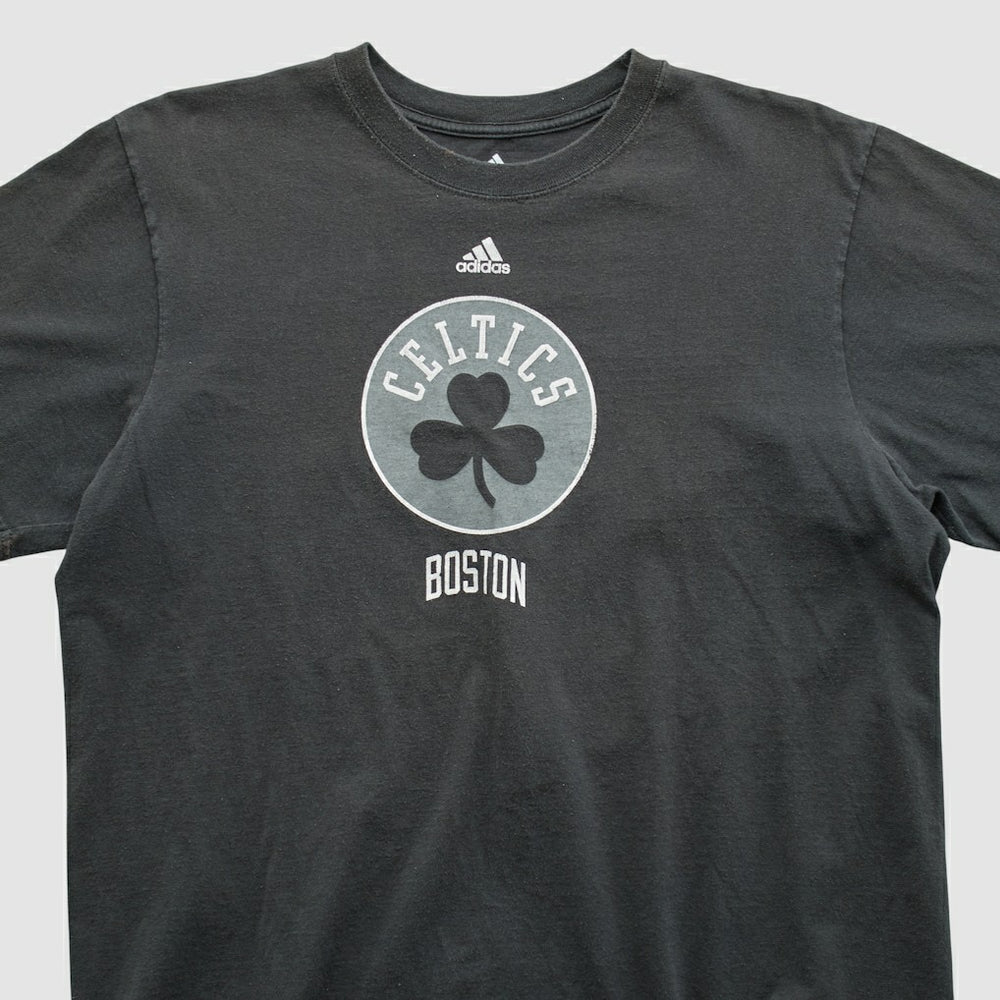 Adidas - Boston Celtics 2010s T-shirt - Black Vintage