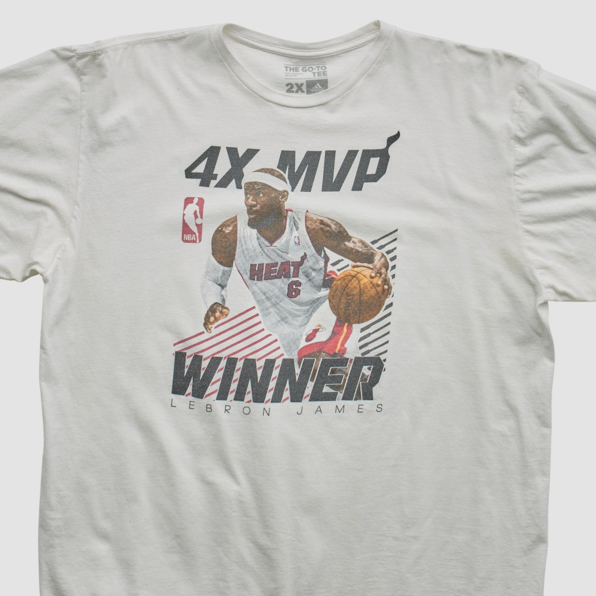 Adidas - Lebron James 2010s T-shirt - White Vintage