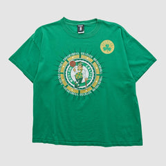 Vintage - Boston Celtics UNK 2000s T-shirt - Green Vintage