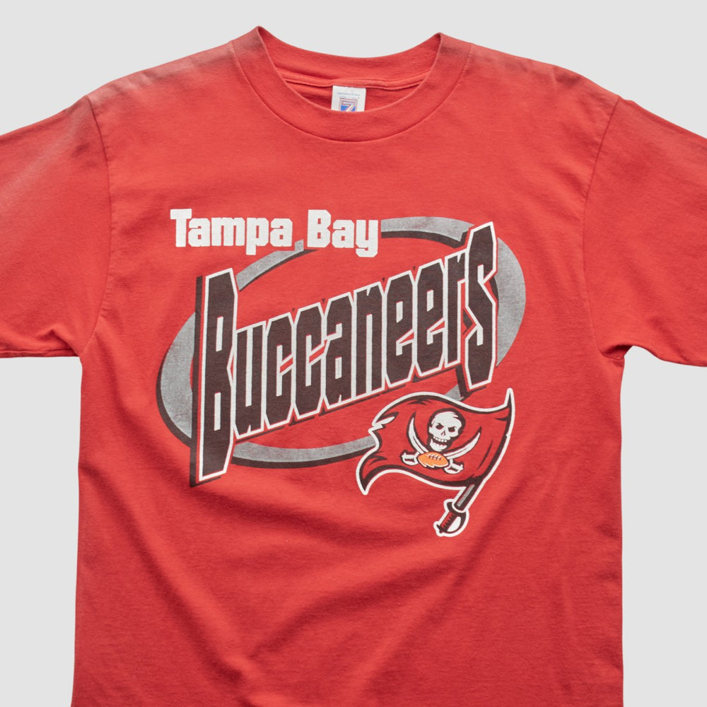 Tampa Bay Buccaneers Logo 7 T-shirt Red Vintage - Fanatics