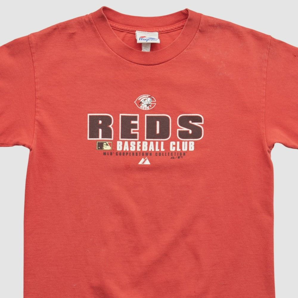 Cincinnati Reds Majestic 2000s T-shirt Lifestyle