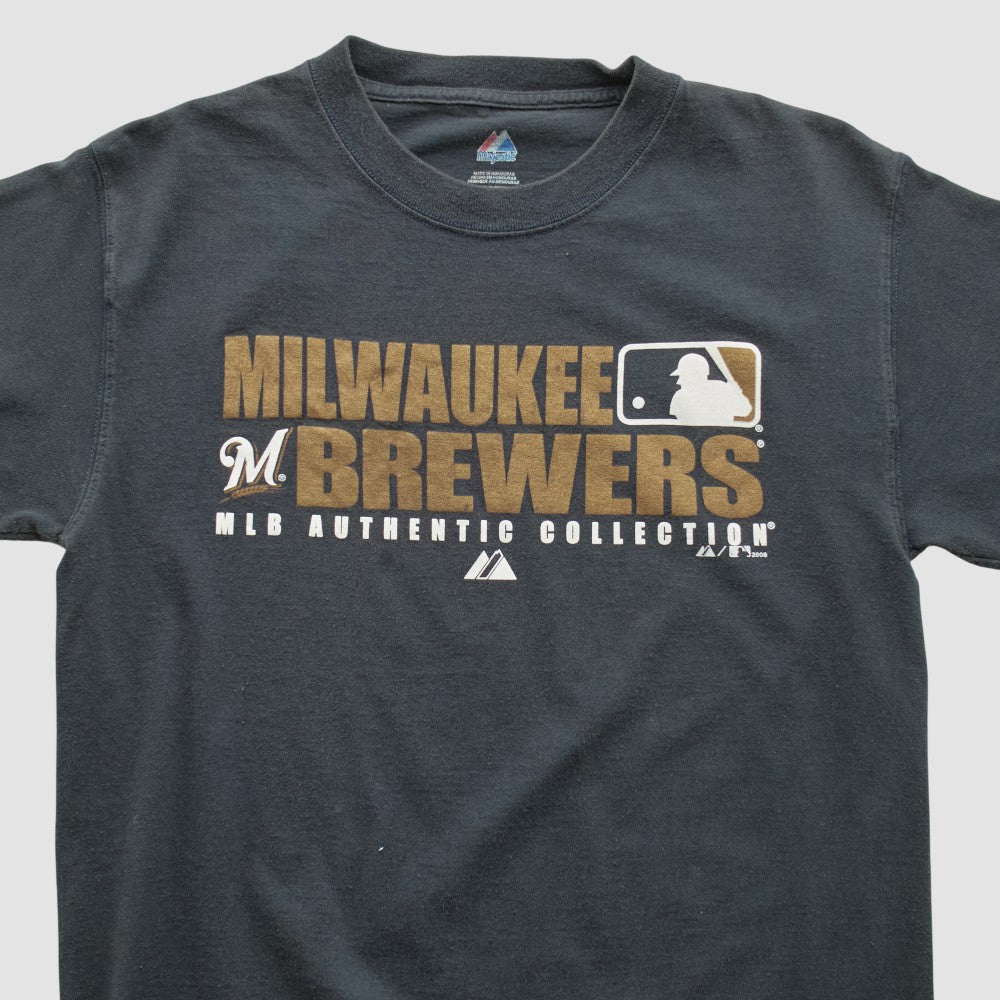 Milwaukee Brewers Majestic 2008 T-shirt Lifestyle