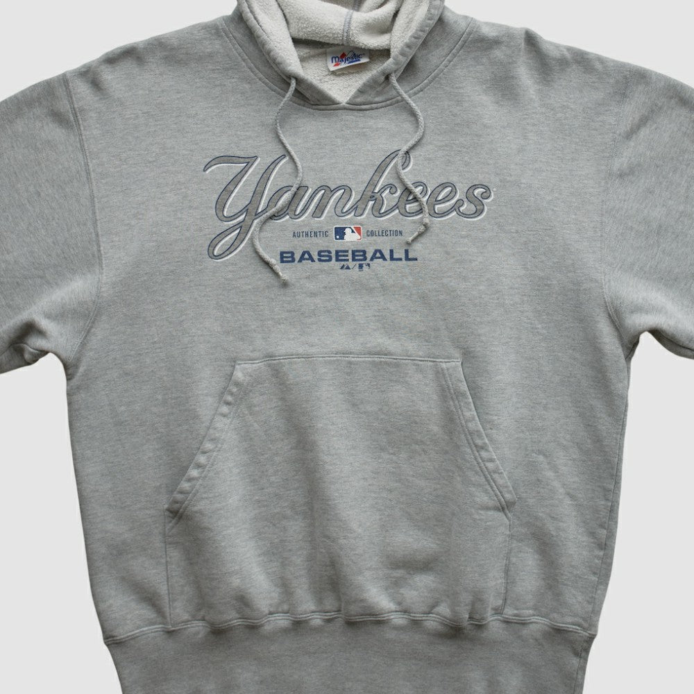 New York Yankees Majestic 2000s Hooded Pullover Sweatshirt discount