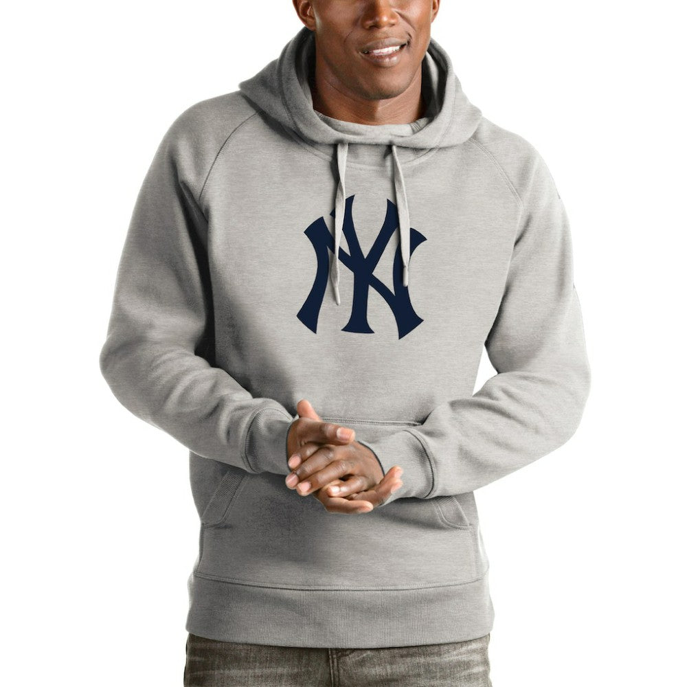 New York Yankees Antigua Victory Pullover Hoodie Lifestyle