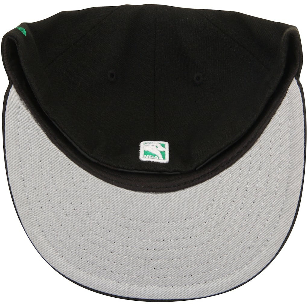 New Era - Boston Celtics Team Color 59FIFTY Fitted Hat - Black