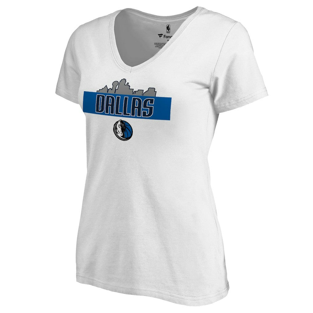 NBA - Dallas Mavericks Women's Hometown Collection Skyline V-Neck T-Shirt - White