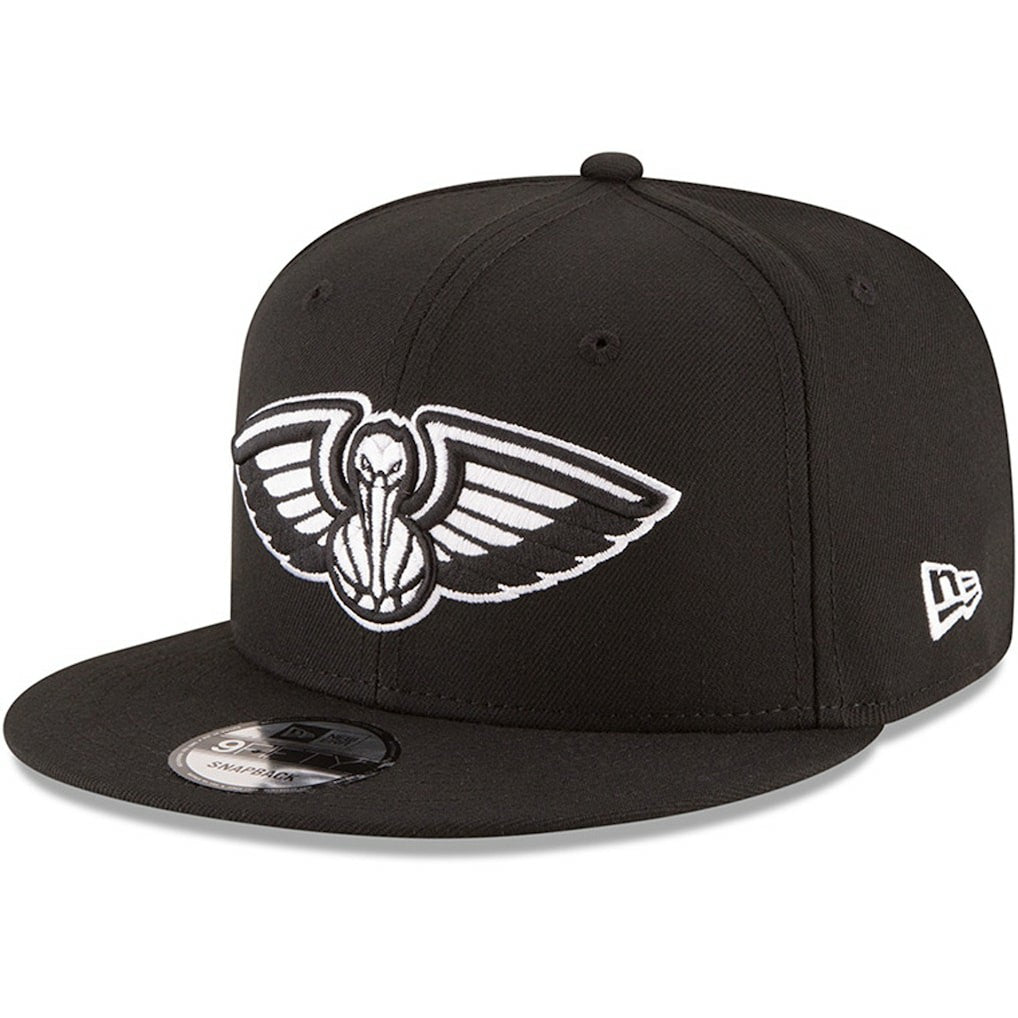 New Era - New Orleans Pelicans Black & White Logo 9FIFTY Adjustable Snapback Hat - Black