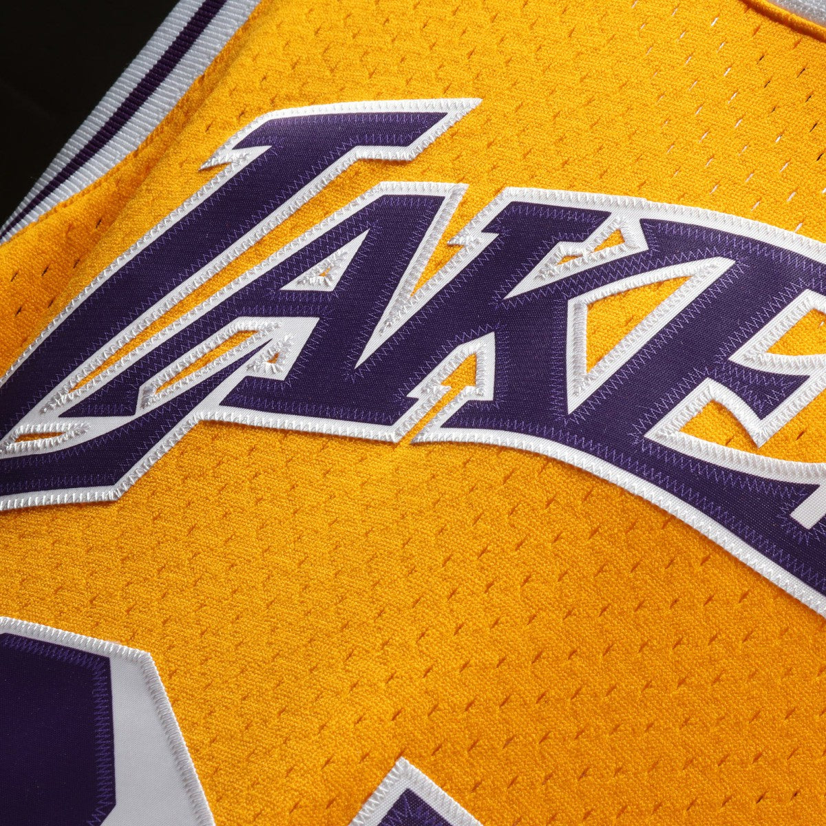 Mitchell & Ness - Magic Johnson Los Angeles Lakers 1984/85 Hardwood Classics Swingman Jersey - Gold