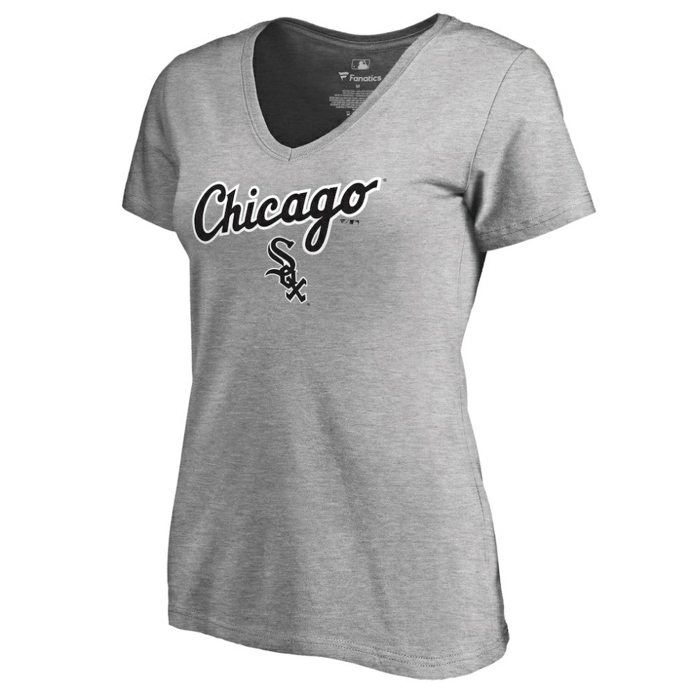 Chicago White Sox Women's Team Lockup T-Shirt Lifestyle