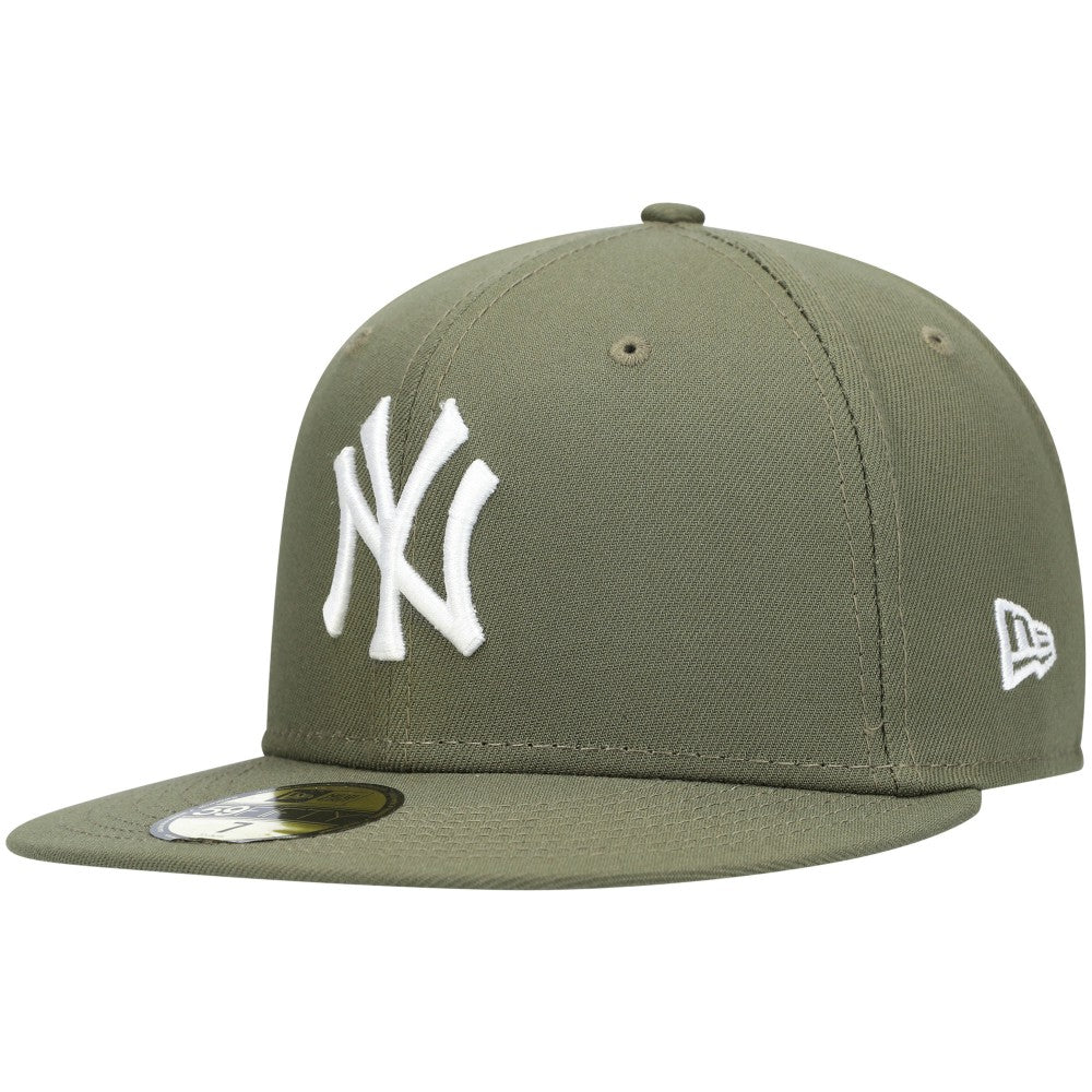 New York Yankees New Era White Logo 59FIFTY Fitted Hat Lifestyle