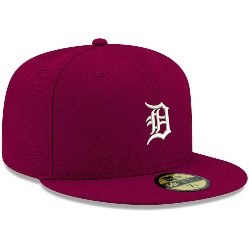 Detroit Tigers New Era White Logo 59FIFTY Fitted Hat Lifestyle