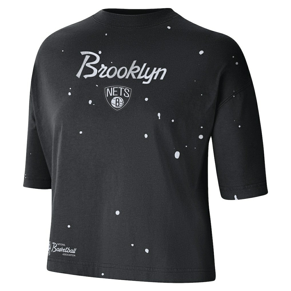 Nike - Brooklyn Nets Women's Courtside Splatter Cropped T-Shirt - Black