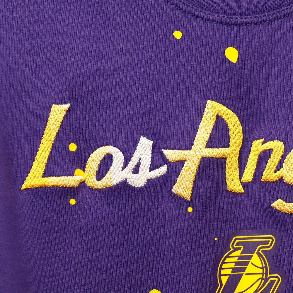 Nike - Los Angeles Lakers Women's Courtside Splatter Cropped T-Shirt - Purple