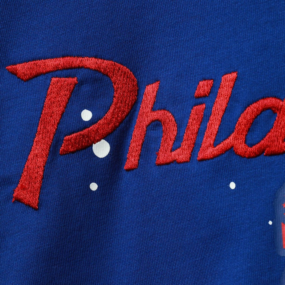 Nike - Philadelphia 76ers Women's Courtside Splatter Cropped T-Shirt - Royal
