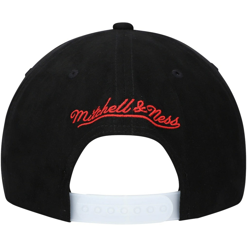 Mitchell & Ness - Chicago Bulls Day 5 Snapback Hat - Silver/Gray