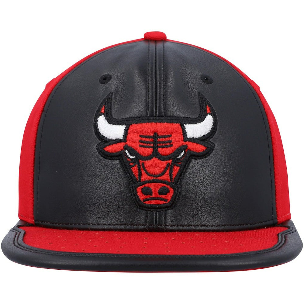 Mitchell & Ness - Chicago Bulls Day One Snapback Hat - Black/Red