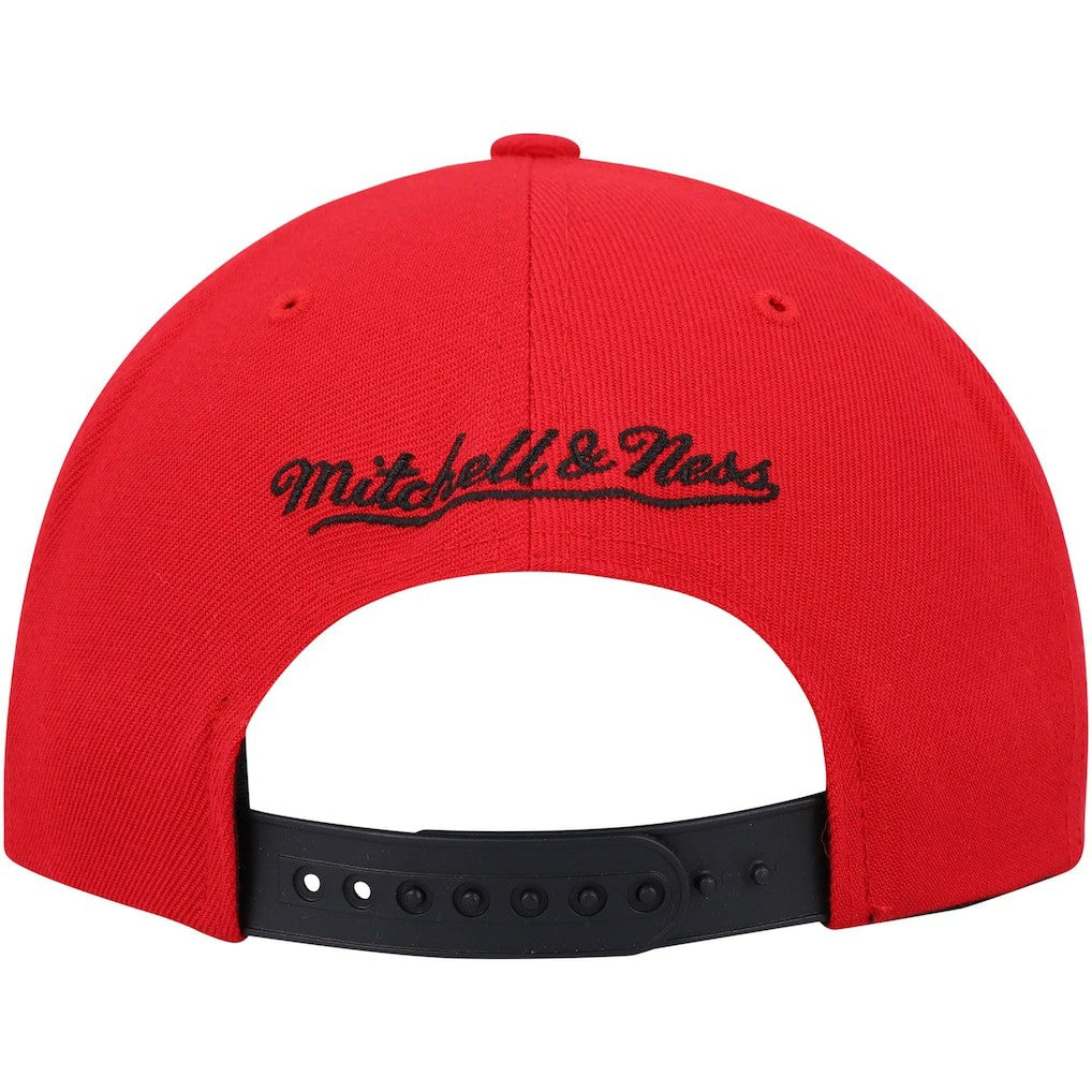 Mitchell & Ness - Chicago Bulls Day One Snapback Hat - Black/Red