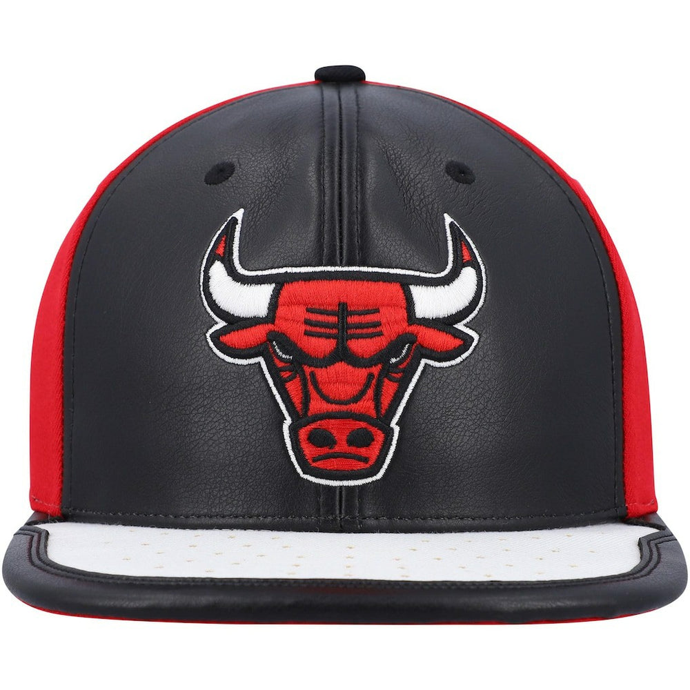 Mitchell & Ness - Chicago Bulls Day One Snapback Hat - Black/White
