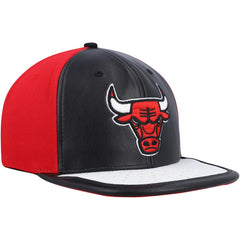 Mitchell & Ness - Chicago Bulls Day One Snapback Hat - Black/White