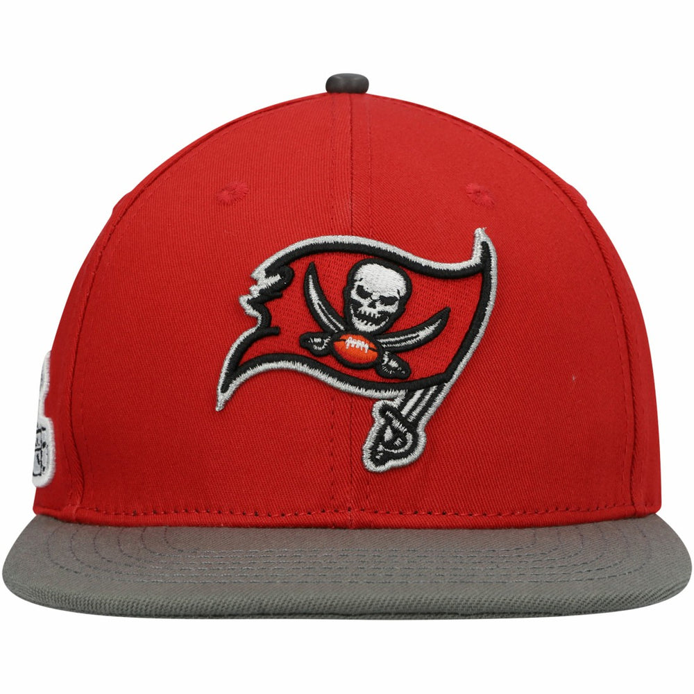 Tampa Bay Buccaneers Pro Standard 2Tone Snapback Hat Red/Pewter - NFL