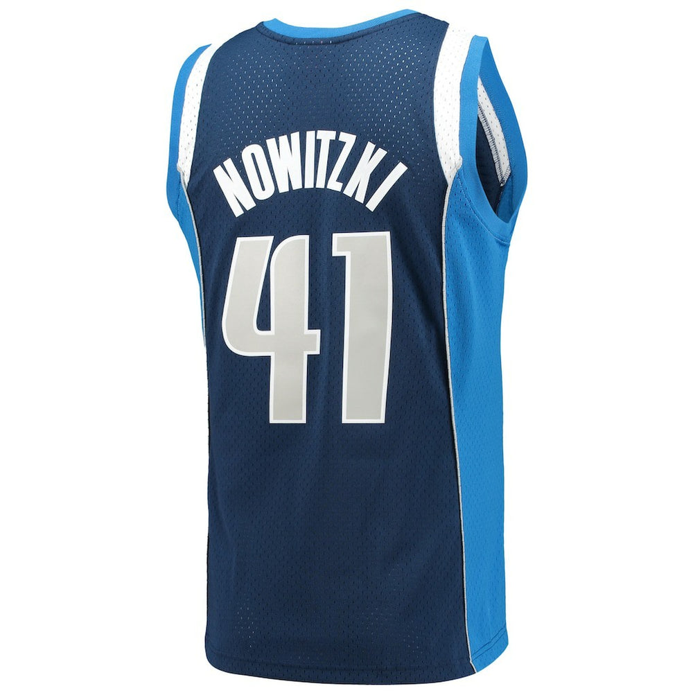 Mitchell & Ness - Dirk Nowitzki Dallas Mavericks 2011/12 Hardwood Classics Swingman Jersey - Navy