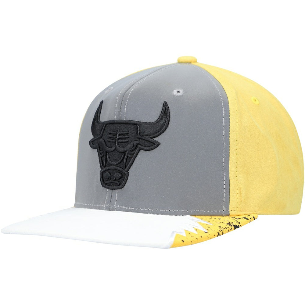 Mitchell & Ness - Chicago Bulls Day 5 Snapback Hat - Gray/Yellow