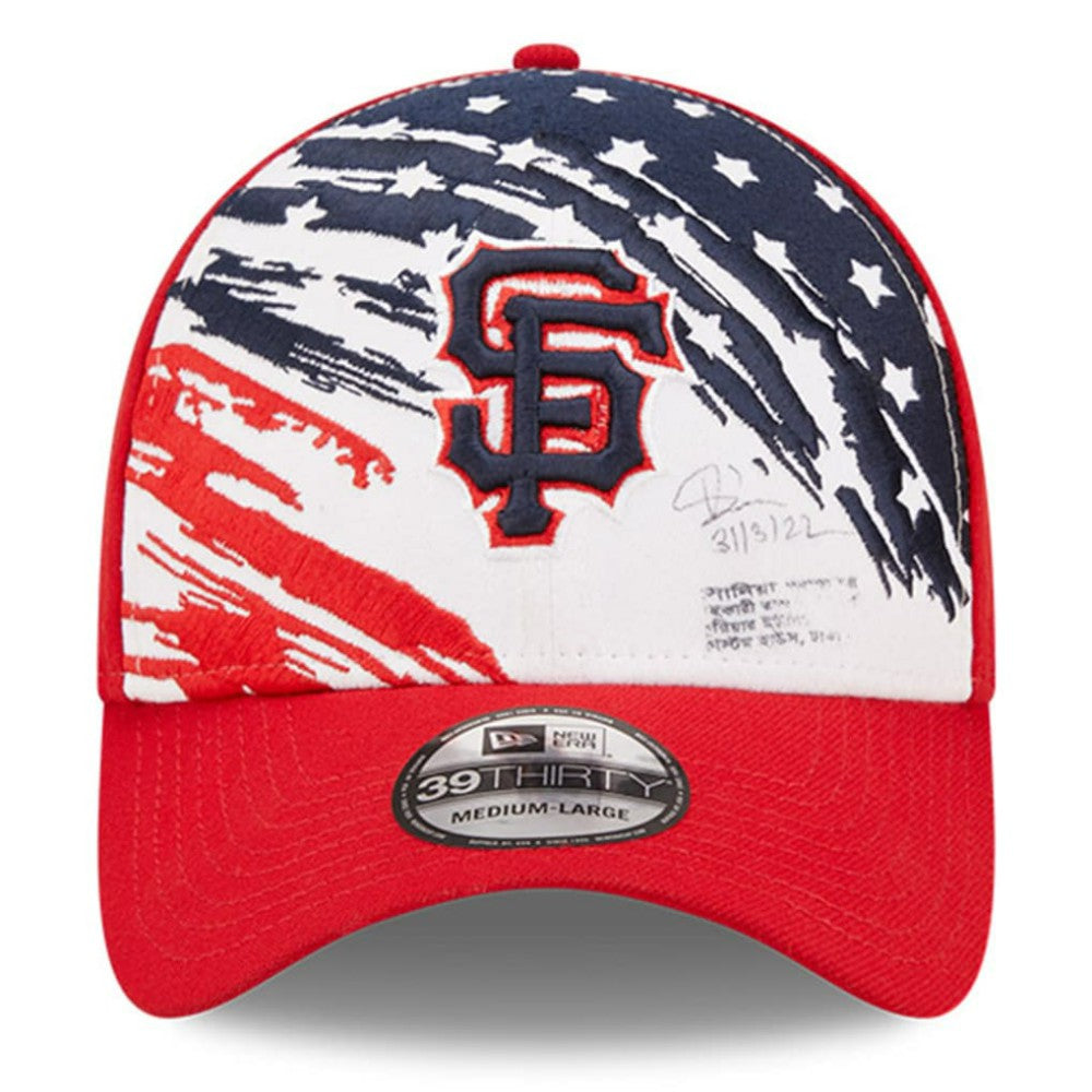 San Francisco Giants New Era 2022 4th of July 39THIRTY Flex Hat Lifestyle