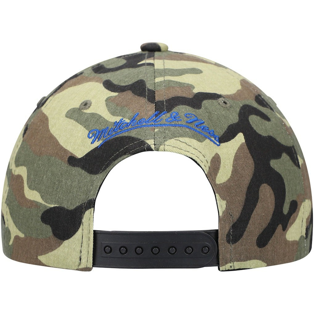 Mitchell & Ness - Philadelphia 76ers Woodland Desert Snapback Hat - Camo