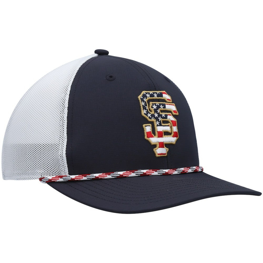 San Francisco Giants '47 Flag Fill Trucker Snapback Hat Lifestyle
