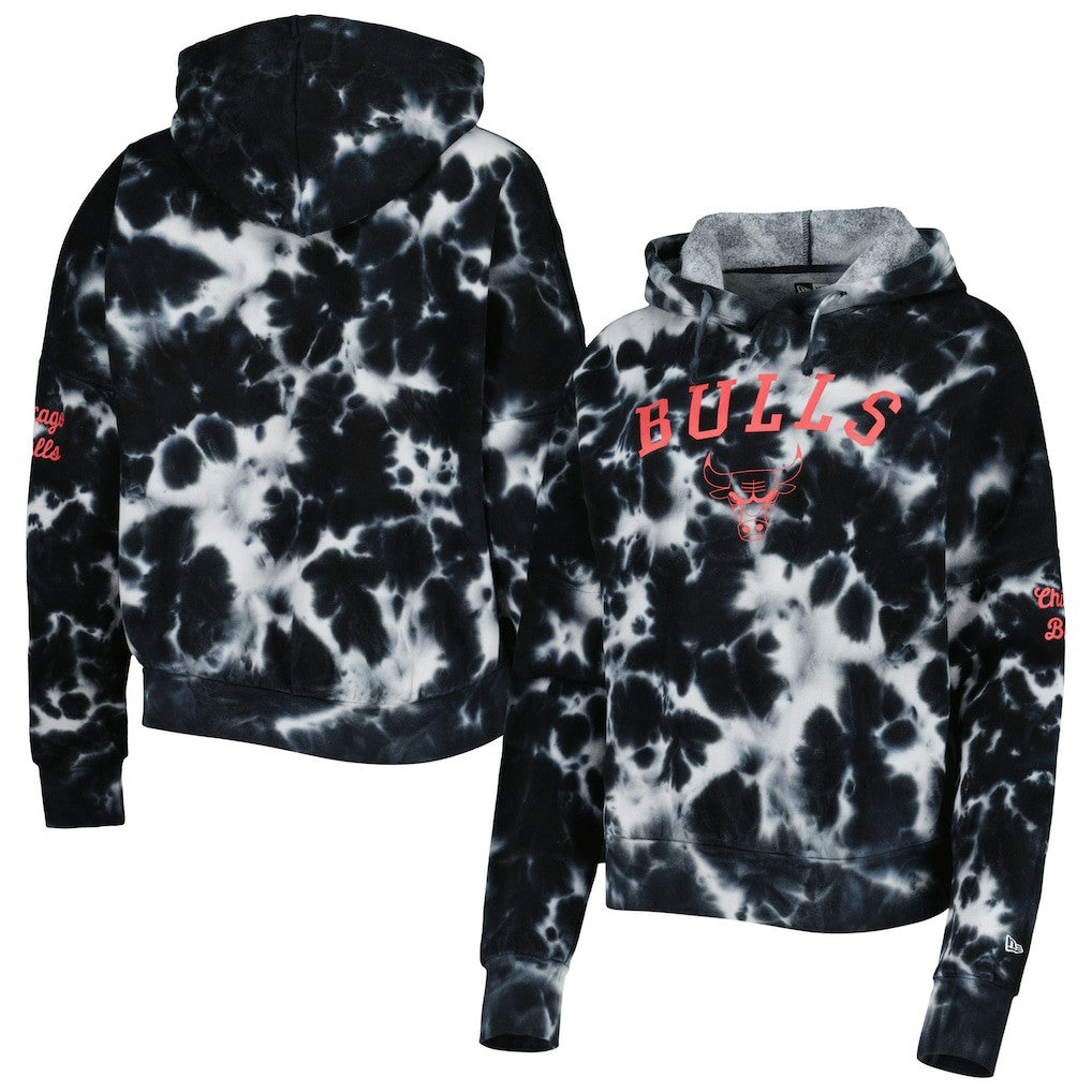 New Era - Chicago Bulls Women's Brushed Cotton Tie-Dye Pullover Hoodie - Black