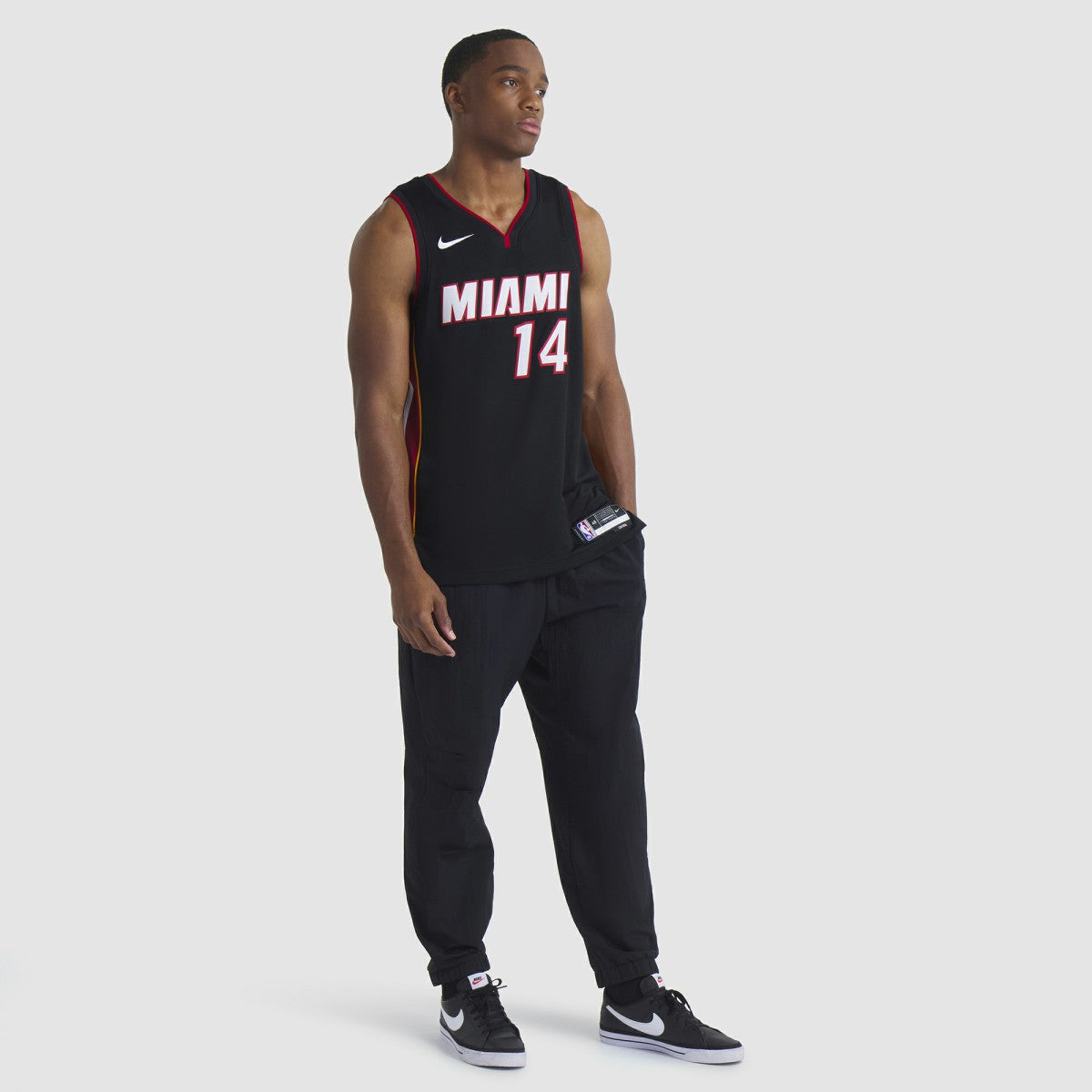 Nike - Tyler Herro Miami Heat Unisex Swingman Jersey - Icon Edition - Black