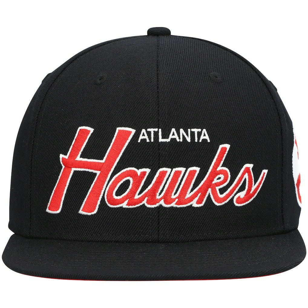 Mitchell & Ness - Atlanta Hawks Hardwood Classics Script 2.0 Snapback Hat - Black