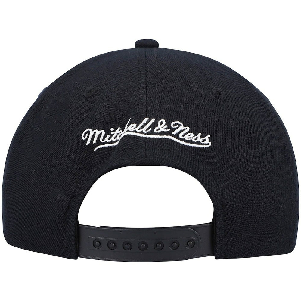 Mitchell & Ness - Boston Celtics Hardwood Classics Script 2.0 Snapback Hat - Black