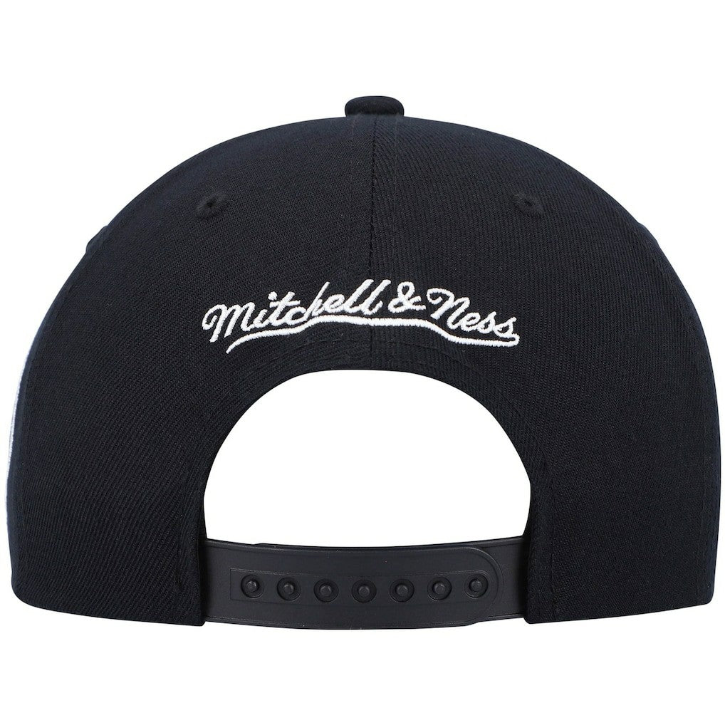 Mitchell & Ness - Brooklyn Nets Hardwood Classics Script 2.0 Snapback Hat - Black