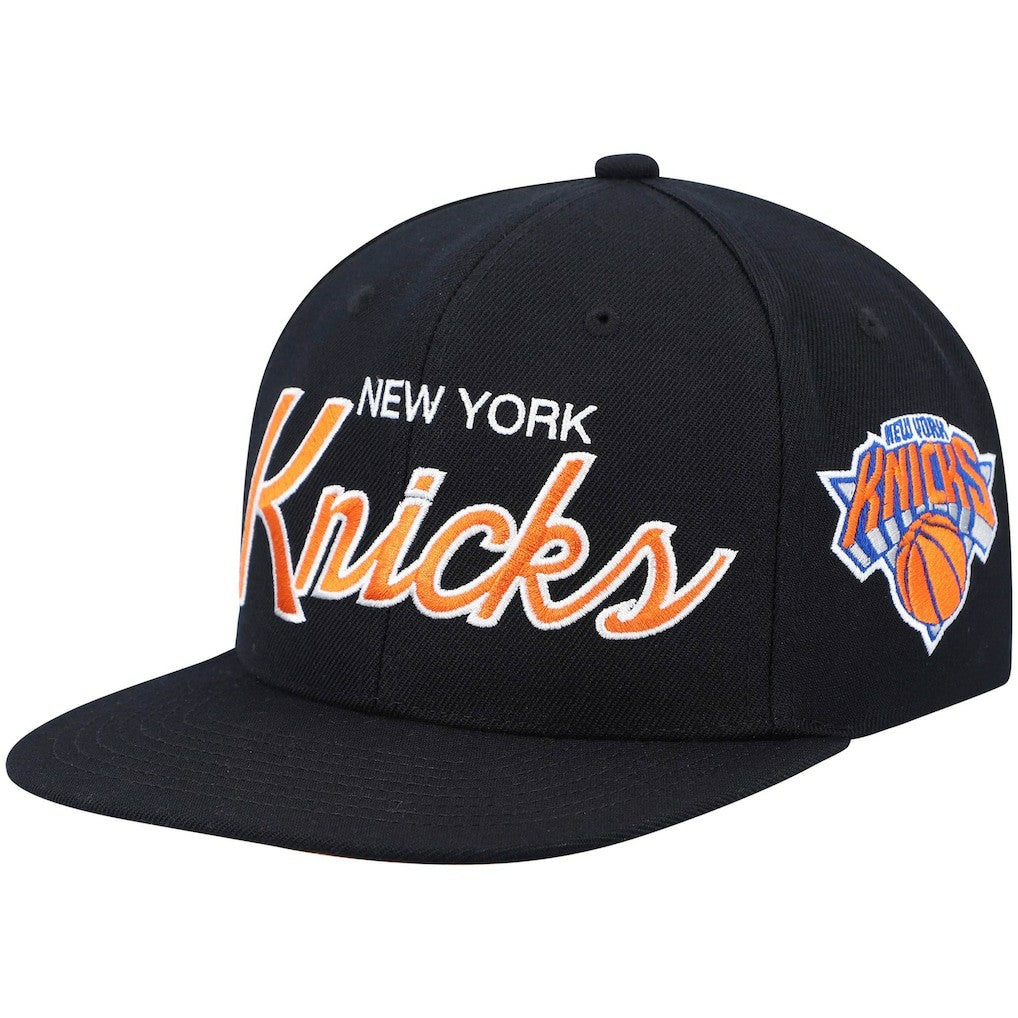 Mitchell & Ness - New York Knicks Hardwood Classics Script 2.0 Snapback Hat - Black