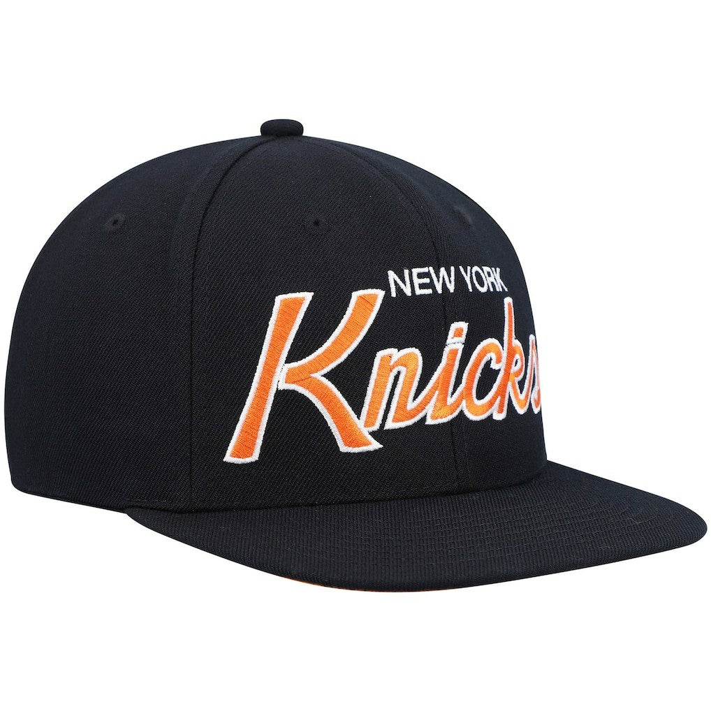 Mitchell & Ness - New York Knicks Hardwood Classics Script 2.0 Snapback Hat - Black