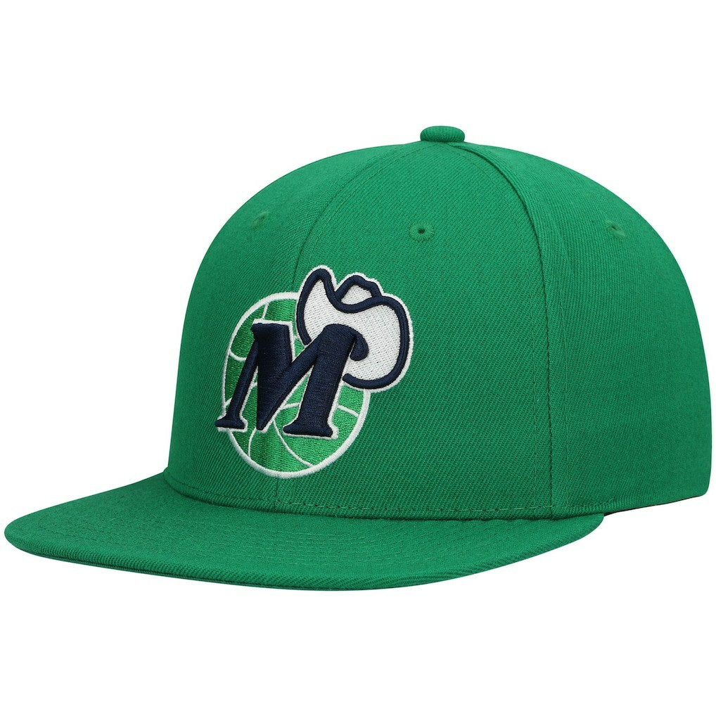 Mitchell & Ness - Dallas Mavericks Hardwood Classics Team Ground 2.0 Snapback Hat - Green