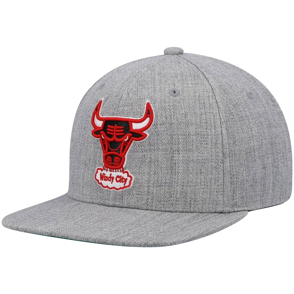 Mitchell & Ness - Chicago Bulls Hardwood Classics Team 2.0 Snapback Hat - Heathered Gray