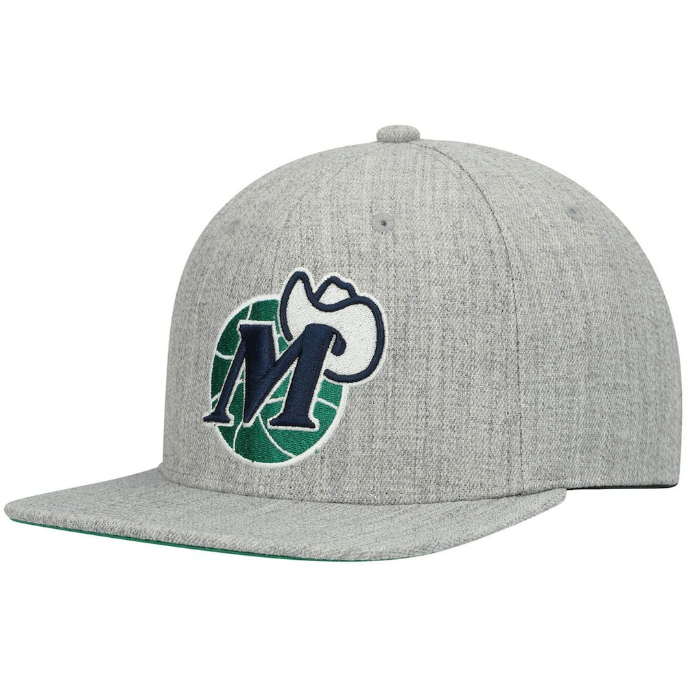 Mitchell & Ness - Dallas Mavericks Hardwood Classics Team 2.0 Snapback Hat - Heathered Gray