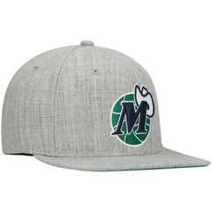 Mitchell & Ness - Dallas Mavericks Hardwood Classics Team 2.0 Snapback Hat - Heathered Gray
