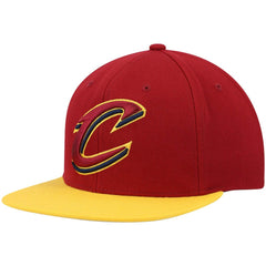 Mitchell & Ness - Cleveland Cavaliers Team Two-Tone 2.0 Snapback Hat - Wine/Gold