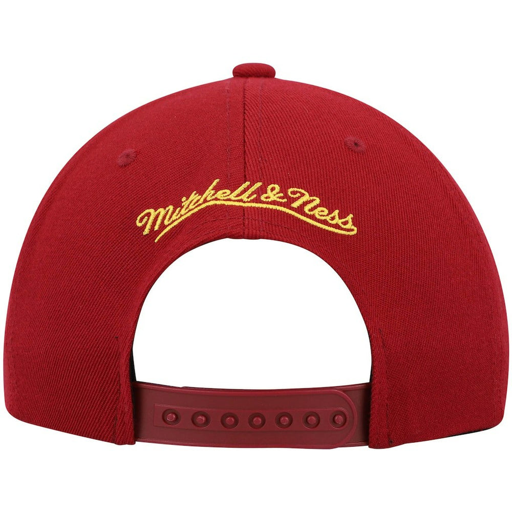 Mitchell & Ness - Cleveland Cavaliers Team Two-Tone 2.0 Snapback Hat - Wine/Gold